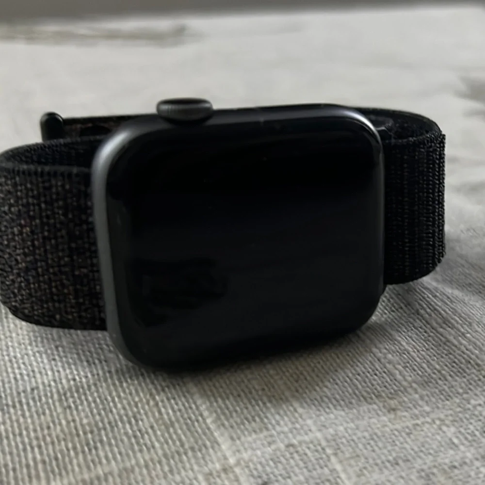 Apple Smartwatch with Band